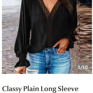 Ladies NWT v neck top with crochet detail